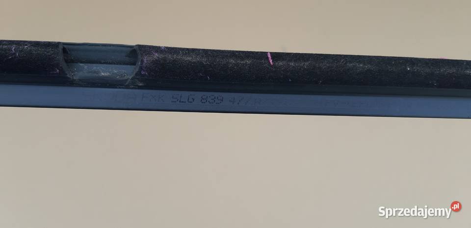 SKODA ENYAQ LISTWA ZGARNIAJĄCA PRAWY TYŁ CHROM