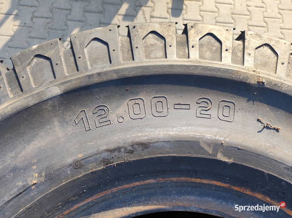 Opony pełne 120020 Do maszyn budowlanych mazowieckie Błędów sprzedam