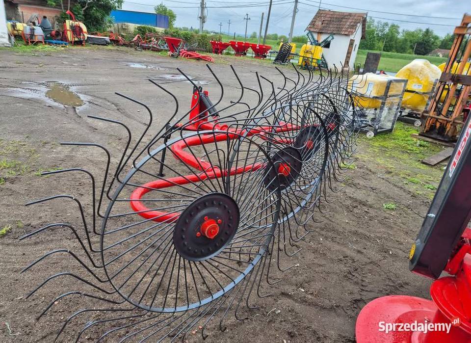 Gwiazdowa zgrabiarka rolnicza do siana łódzkie
