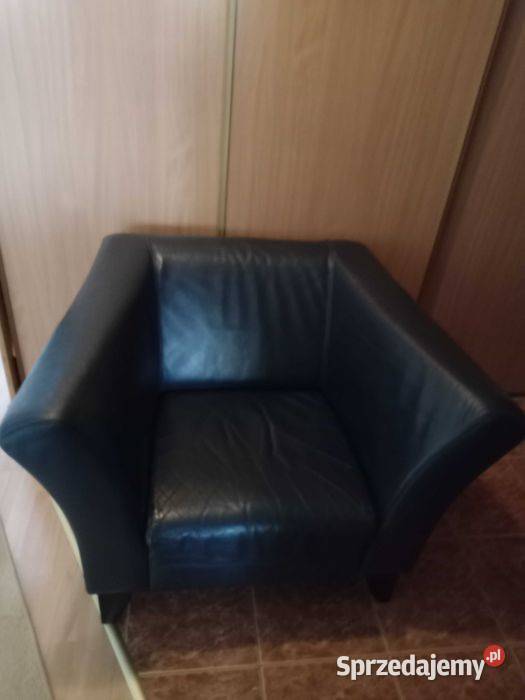 Sprzedam czarną skórzaną kanapęsofefotel Słupca sprzedam