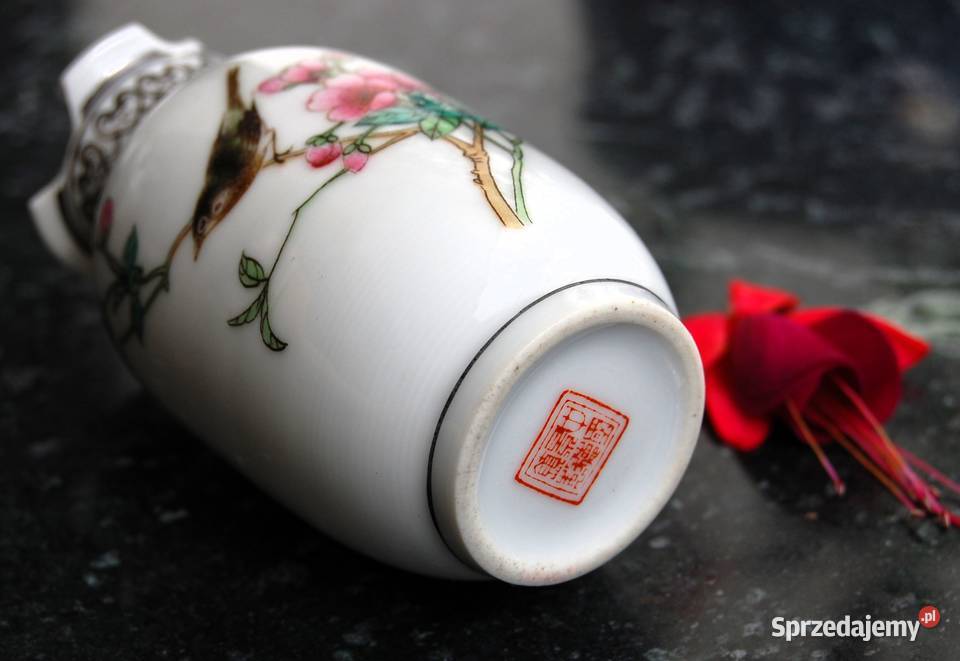 Chiński wazonik porcelana chińska kwitnąca wielokolorowy sprzedam