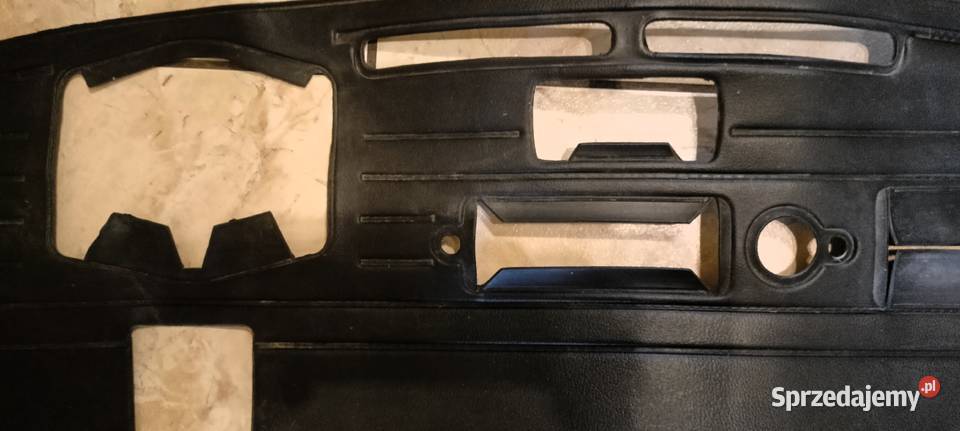 Fiat 126p St tapicerka deski rozdzielczej Deski rozdzielcze, konsole Tarnobrzeg