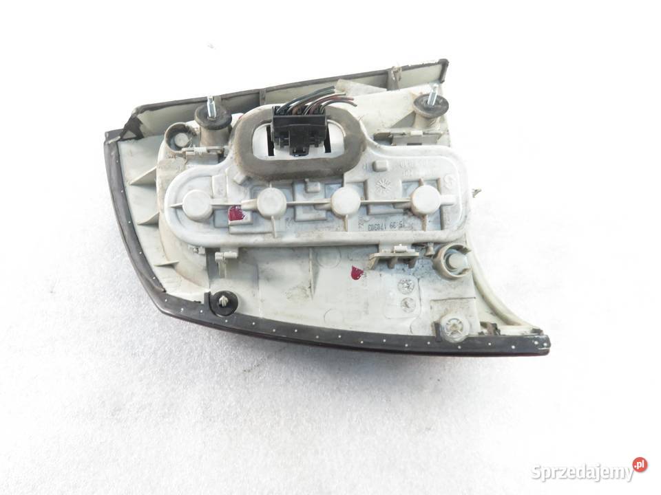 LAMPA PRAWA TYLNA OPEL ASTRA II G 13117099