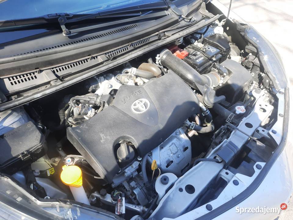 Toyota Yaris 15111 y20 Anniversary AUTOMAT Klima asystent pasa ruchu