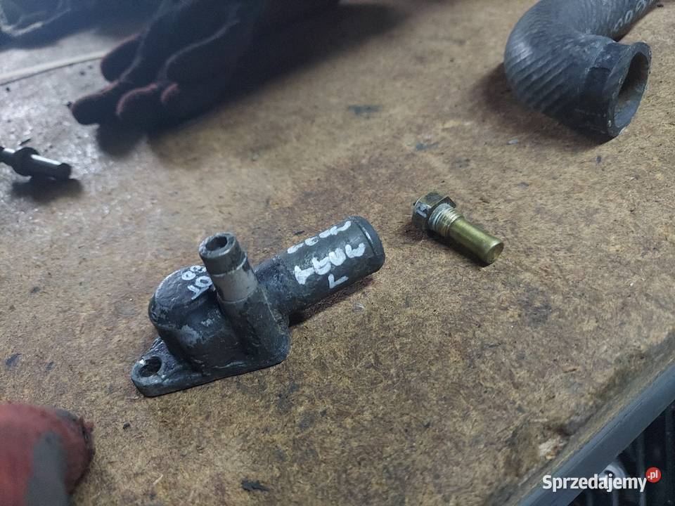 Yamaha DT 80 lc2 króciec głowicy termostatu dolnośląskie Jelenia Góra sprzedam