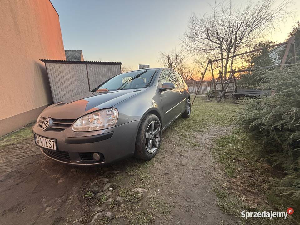 Volkswagen Golf V 16 MPI LPG radio Golf Poręba