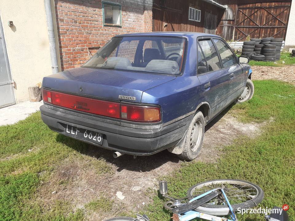 1990 Mazda 323 BG sedan 17D Puchaczów sprzedam