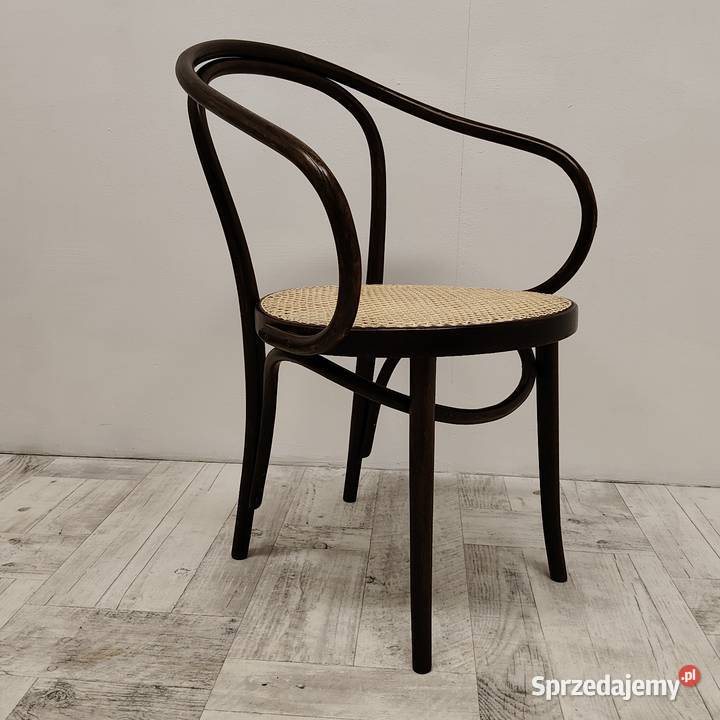 krzesło gięte Fameg model B09 siedzisko rattan Radomsko
