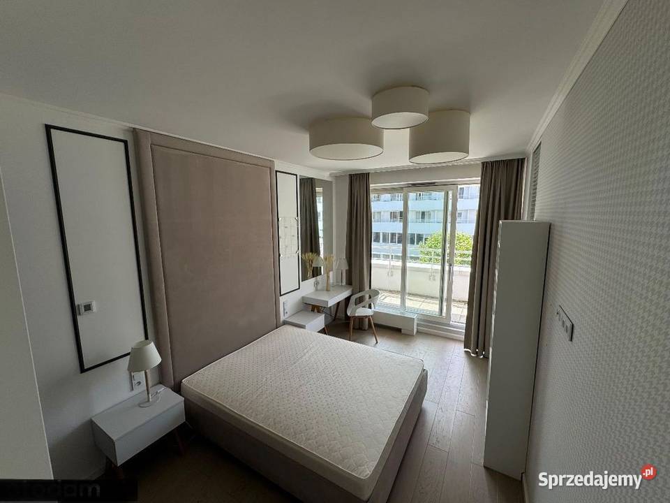 3pok 80met Oławskiej APARTAMENT OVOWINDAGARAŻ Liczba pokoi 3 Wrocław