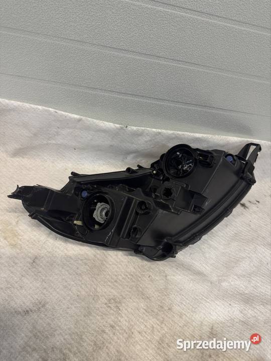Lampa lewy przód Peugeot 2008 I Jasienica