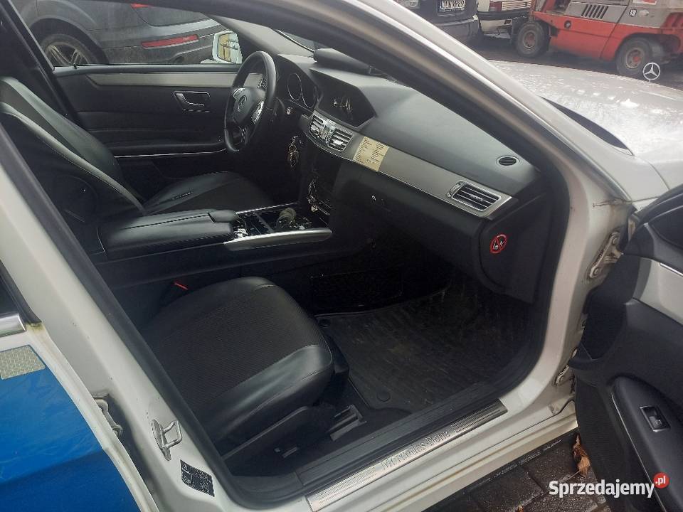 Mercedes e212 30 v6 Lubomierz