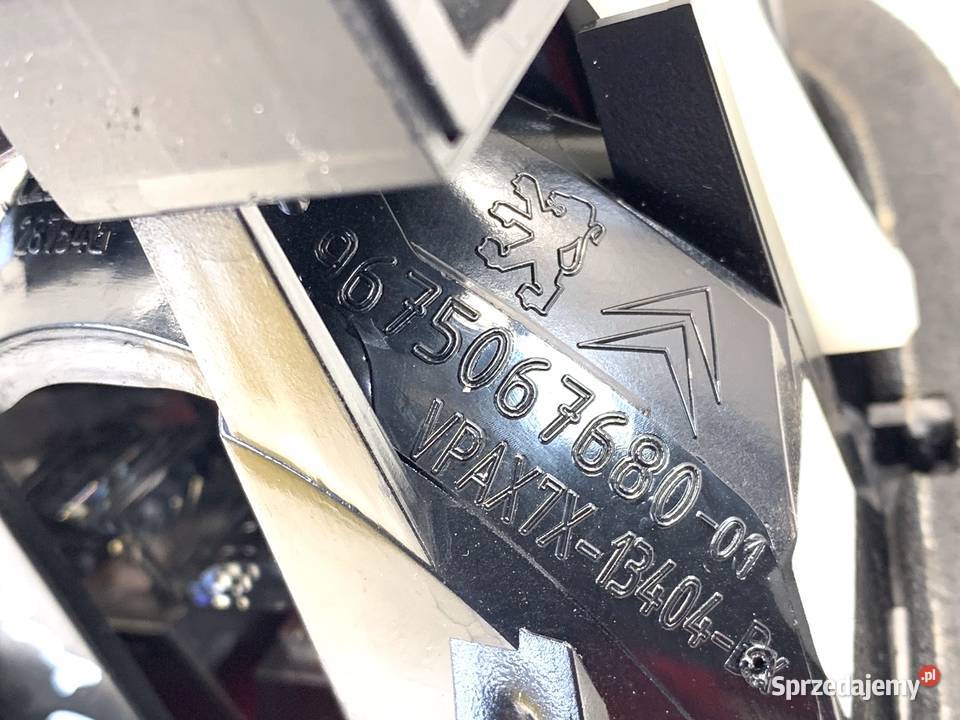 LAMPA TYŁ PRAWA WEWNĘTRZNA CITROEN C5 III