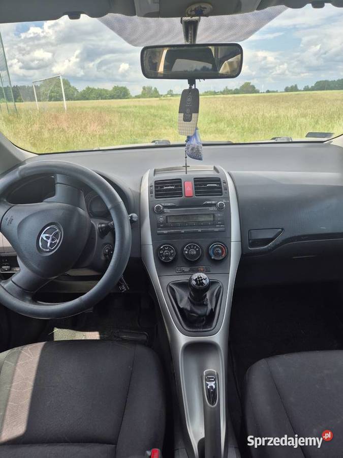 Toyota auris wielkopolskie Grab