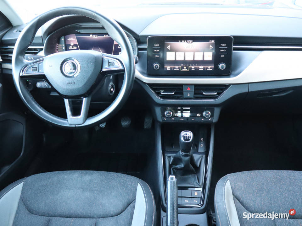 Skoda Kamiq 10 TSI czerwony sprzedam