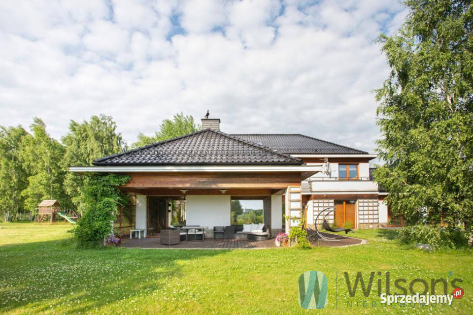 sprzedaży domu wolnostojącego 560m2 Osieck
