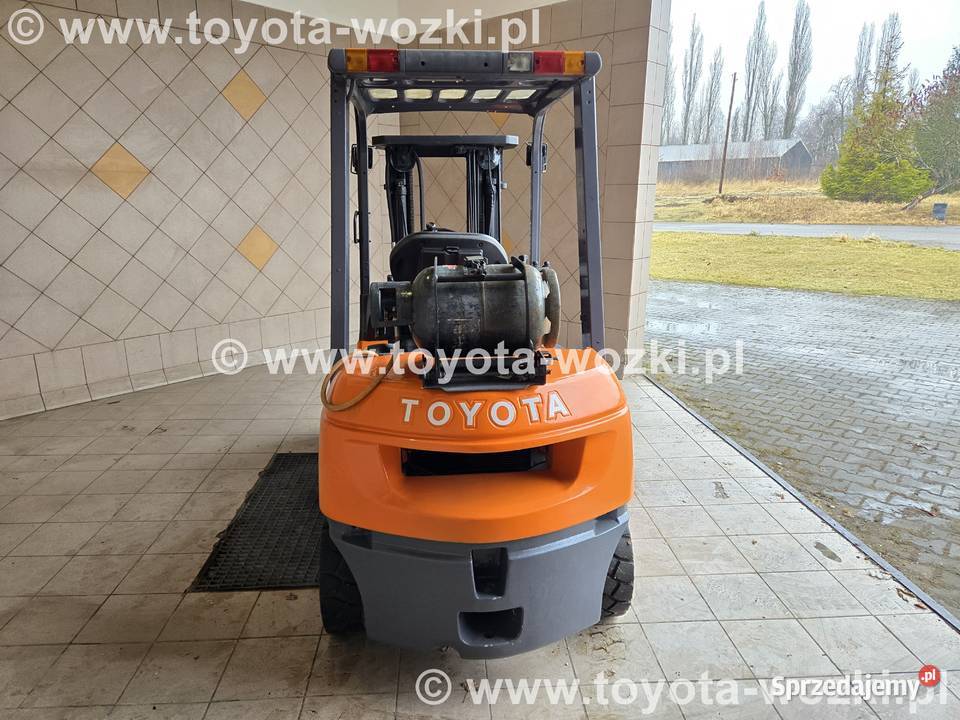 Wózek widłowy TOYOTA 7FGF25 triplex 2500 TOYOTA śląskie Mysłowice