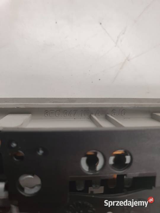LAMPKA PODŚWIETLENIE KABINY A4 B6 B7 8E0947111A śląskie Przystajń sprzedam