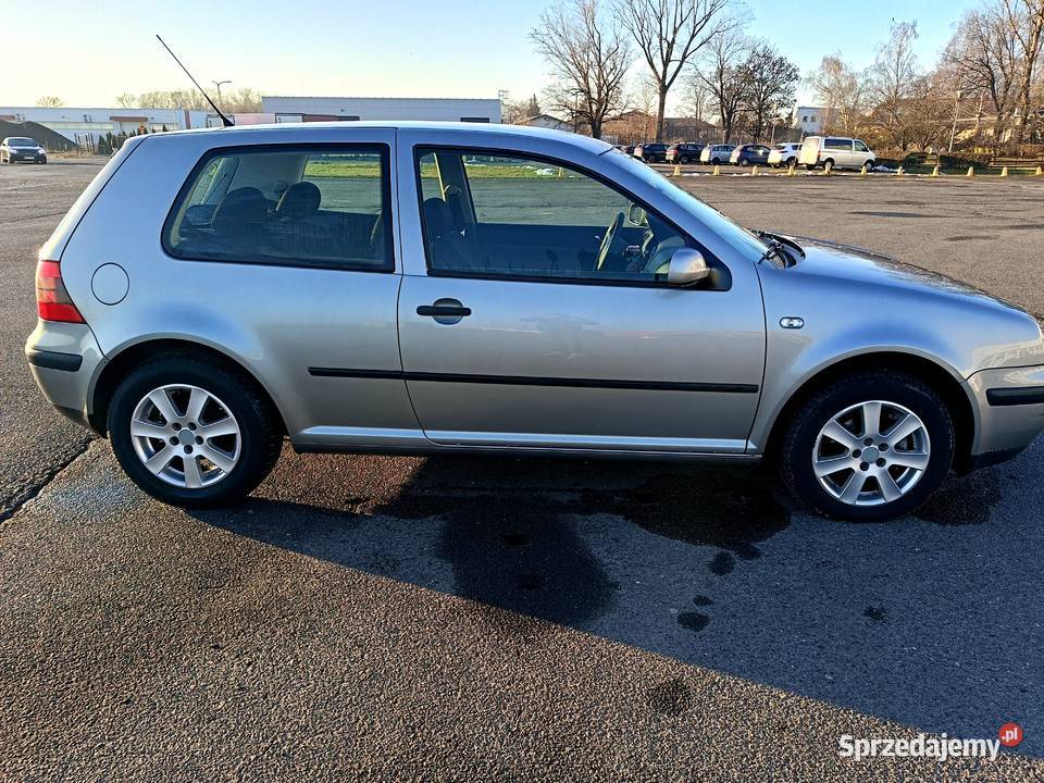 VW golf 4 16 2002 Legnica
