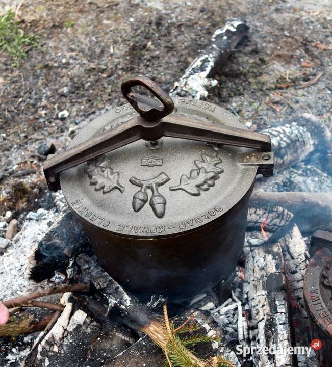 KOCIOŁEK ŻELIWNY MYŚLIWSKI 4L GARNEK GRILL Gołdap