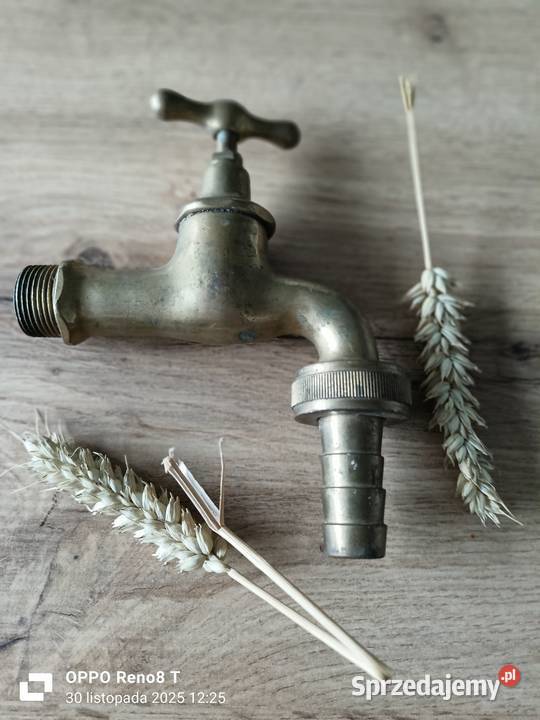 Stary mosiężny kran Sosnowiec