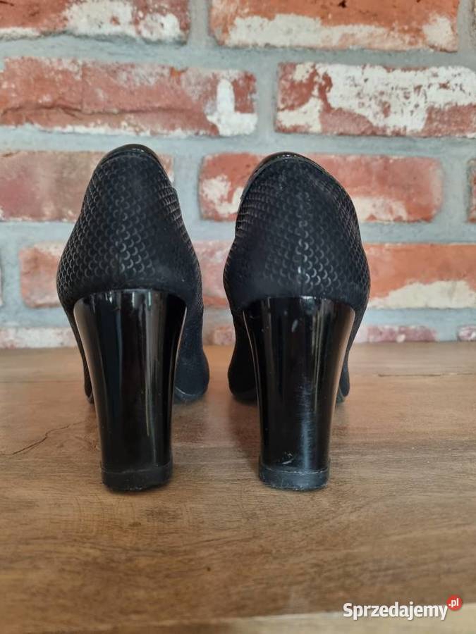 Czarne czółenka KrzyśBut Warszawa