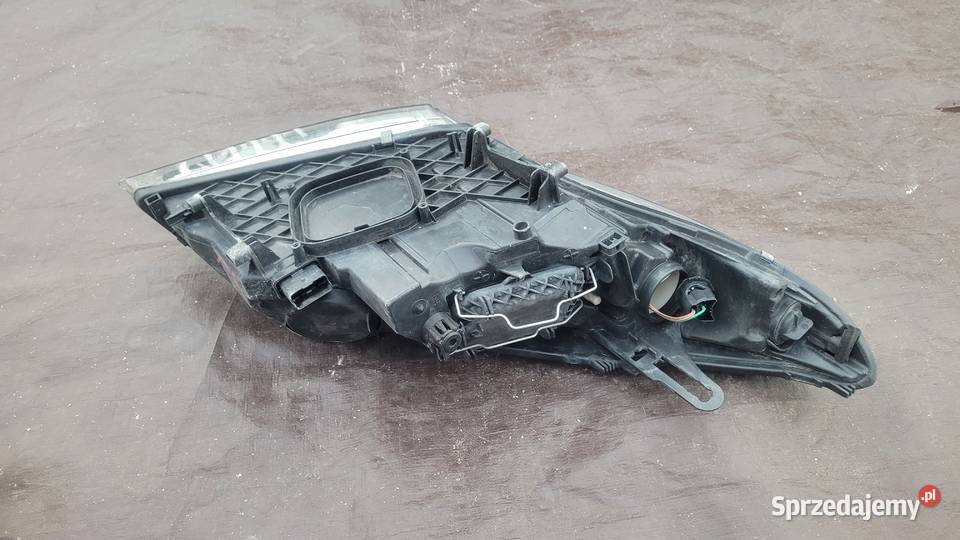 RENAULT MEGANE III REFLEKTOR LEWY LAMPA PRZÓD