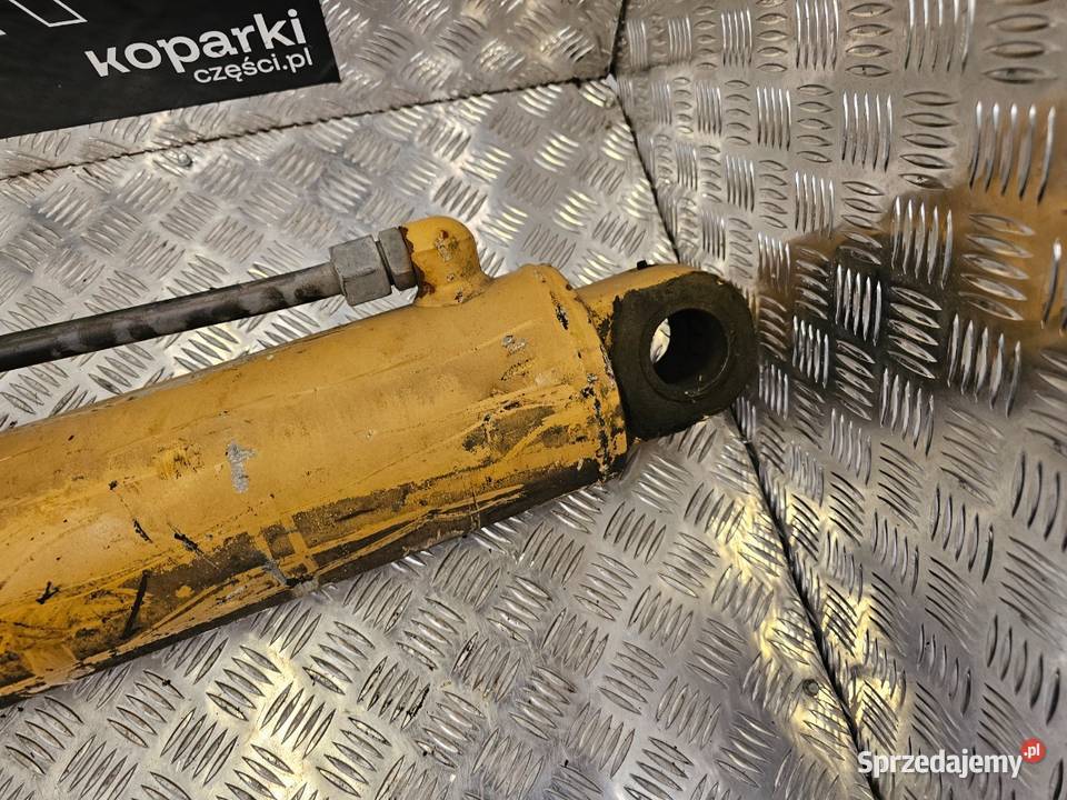 Siłownik główny tylnego ramienia Holland LB110 sprzedam