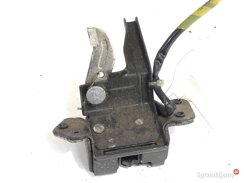 ZAMEK KLAPY TYŁ TOYOTA YARIS II Hatchback 0514