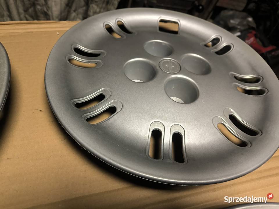 Polonez Caro minus FSO kołpak Fiat 125p ZAS Pozostałe sprzedam