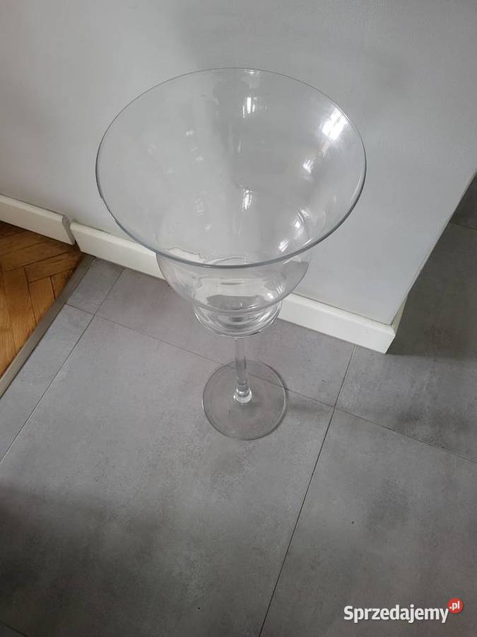 Wysoki wazon 70 w kształcie kielicha sprzedam