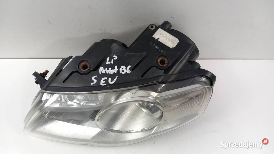 VW PASSAT B6 LAMPA PRZÓD LEWA EU SOCZEWKA Lampy przednie Zbierkowo