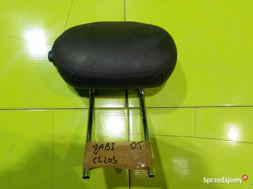 MERCEDES CLC CL203 09r zaglowek prawy tyl