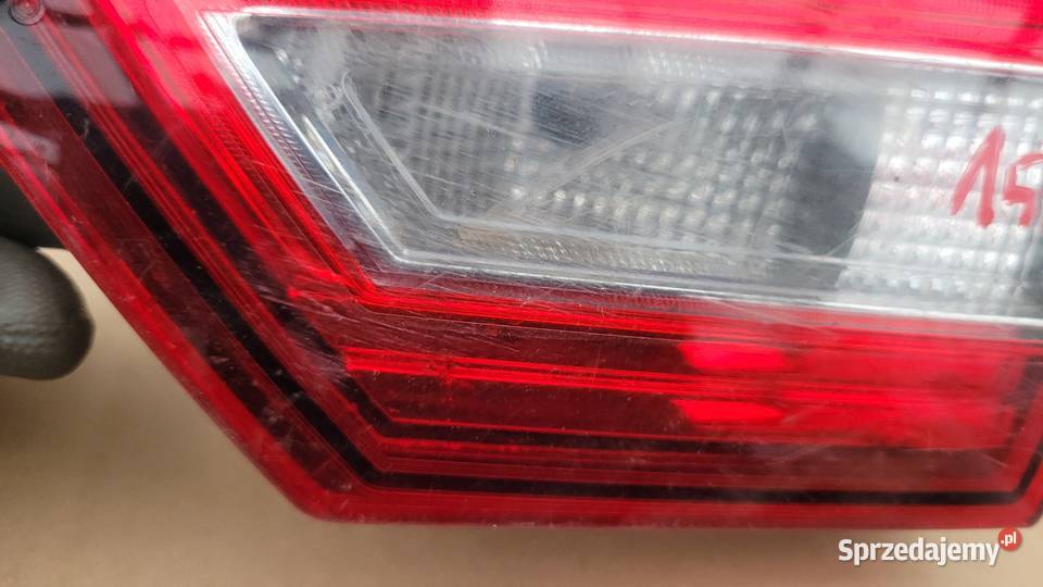 RENAULT CLIO IV HB LAMPA TYŁ PRAWA W KLAPĘ osobowe Ruda Śląska