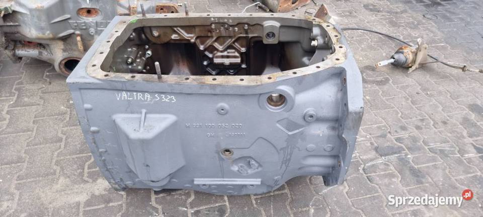 OBUDOWA TRAKTOR VALTRA S 323 VARIO ML260 Pozostałe Lipno