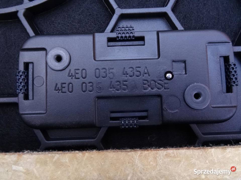 4E0861325 AUDI A8 D3 POLKA ROLETA ELEKTRYCZNA osobowe wielkopolskie Przemęt