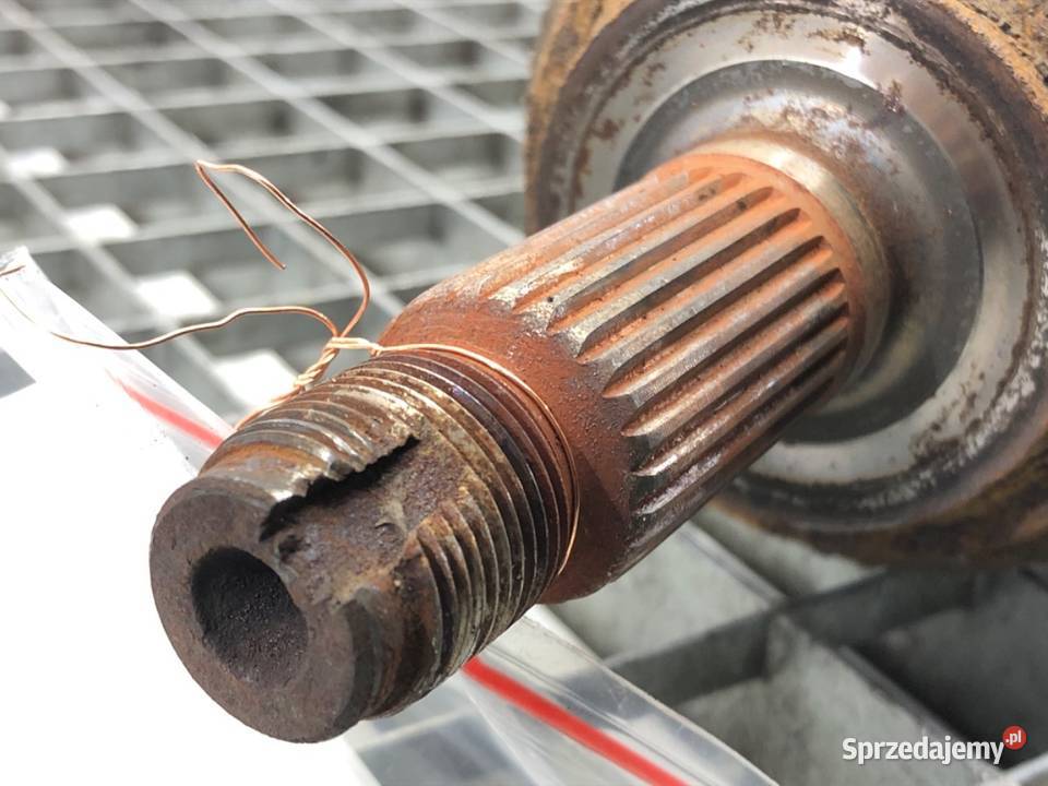 PÓŁOŚ PRAWY PRZÓD HONDA CIVIC VII 17 100 0006