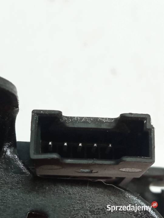 ZAMEK KLAPY BAGAŻNIKA DOCIĄG 735711220 Bmw Seria osobowe