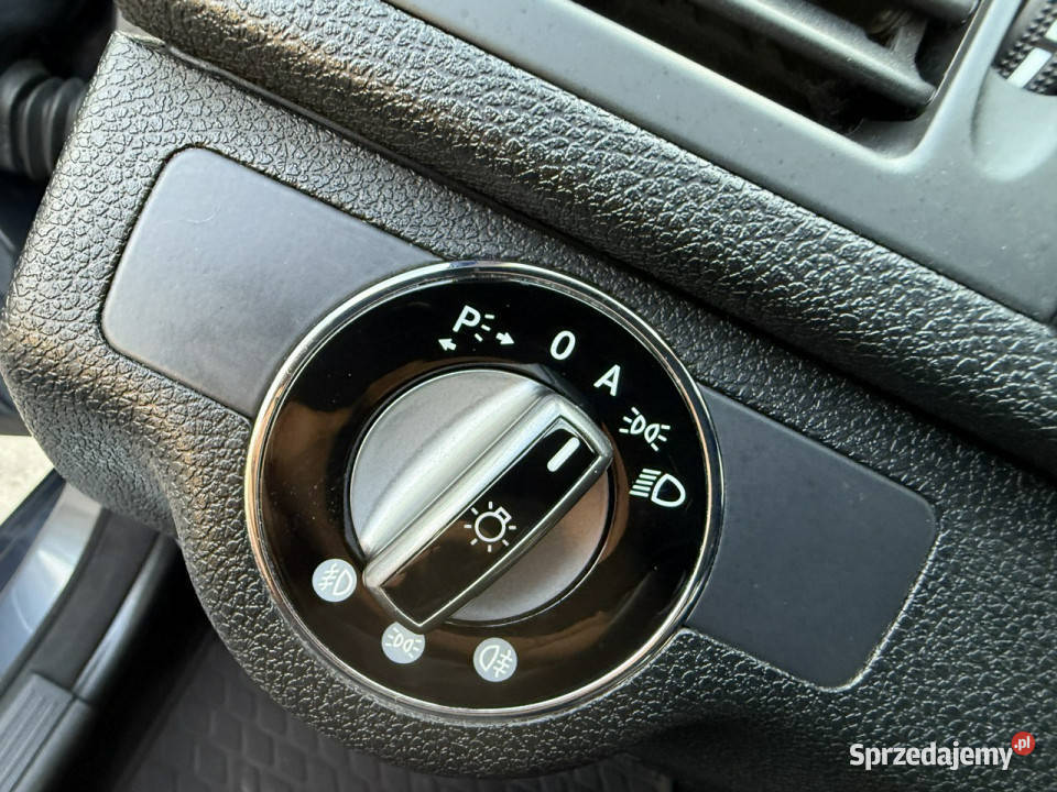 Mercedes C 180 NOWY ROZRZĄD zadbana 100 światła do jazdy dziennej sprzedam