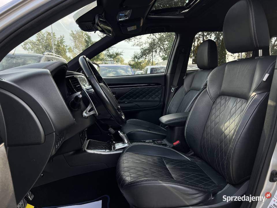 Mitsubishi Outlander PHEV 2019 nieuszkodzony Warszawa sprzedam