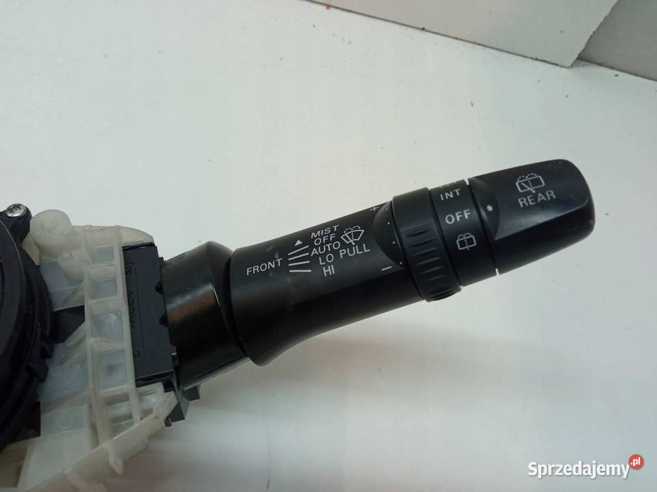 PRZEŁĄCZNIK ZESPOLONY TAŚMA CZUJNIK KĄTA SKRĘTU Rok produkcji 2011 Motoryzacja