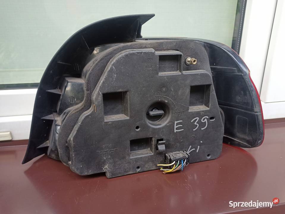 BMW E39 sedan przedlift lampa tył tylna lewa Sieradz