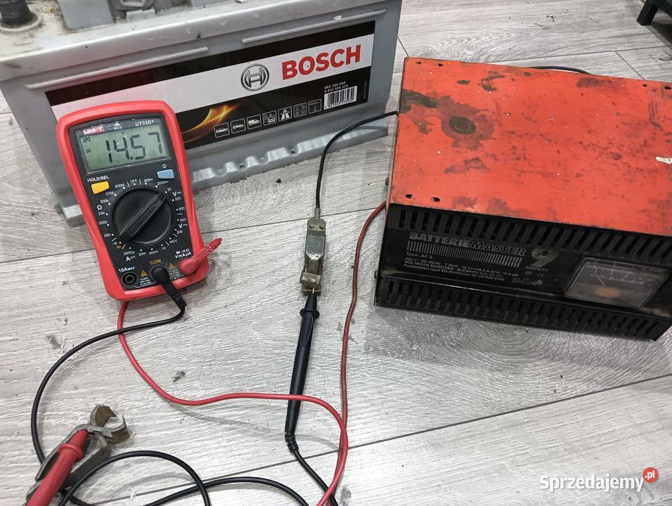 Prostownik ładowarka 9A 12V sprawny porządny Wałbrzych