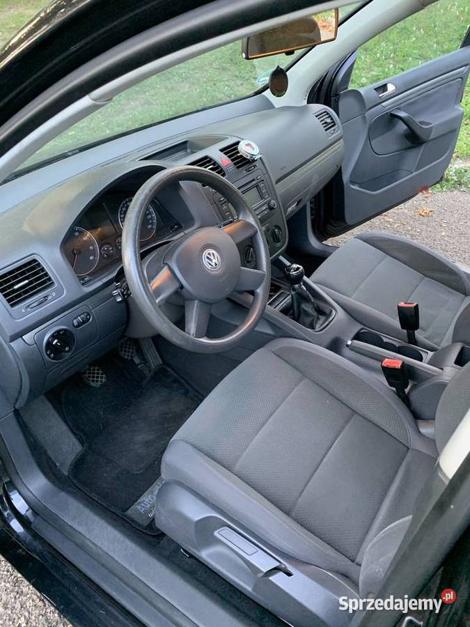 Volkswagen golf 5 benzyna świętokrzyskie Kielce sprzedam