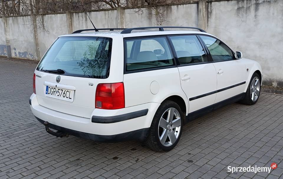 VW Passat B5 19 TDI 90 1997r Klimatronik Alu 17 centralny zamek Passat Samochody osobowe Wojcieszów