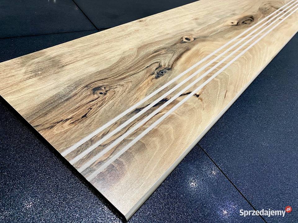 Płytki na schody drewnopodobne 100x30 Drewno