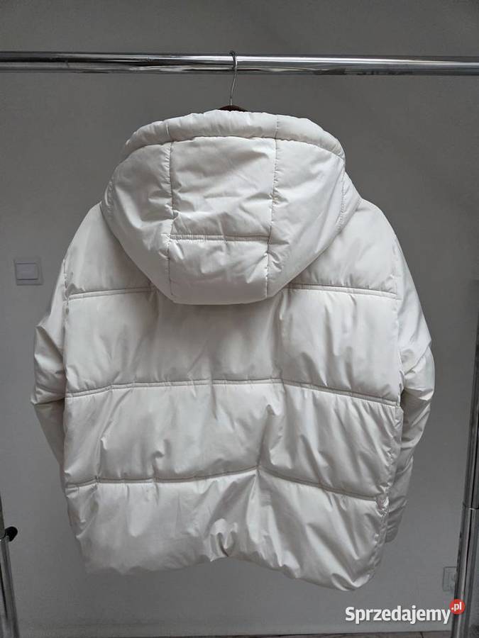 Krótka kurtka puchowa z kapturem ecru kremowa Liszki