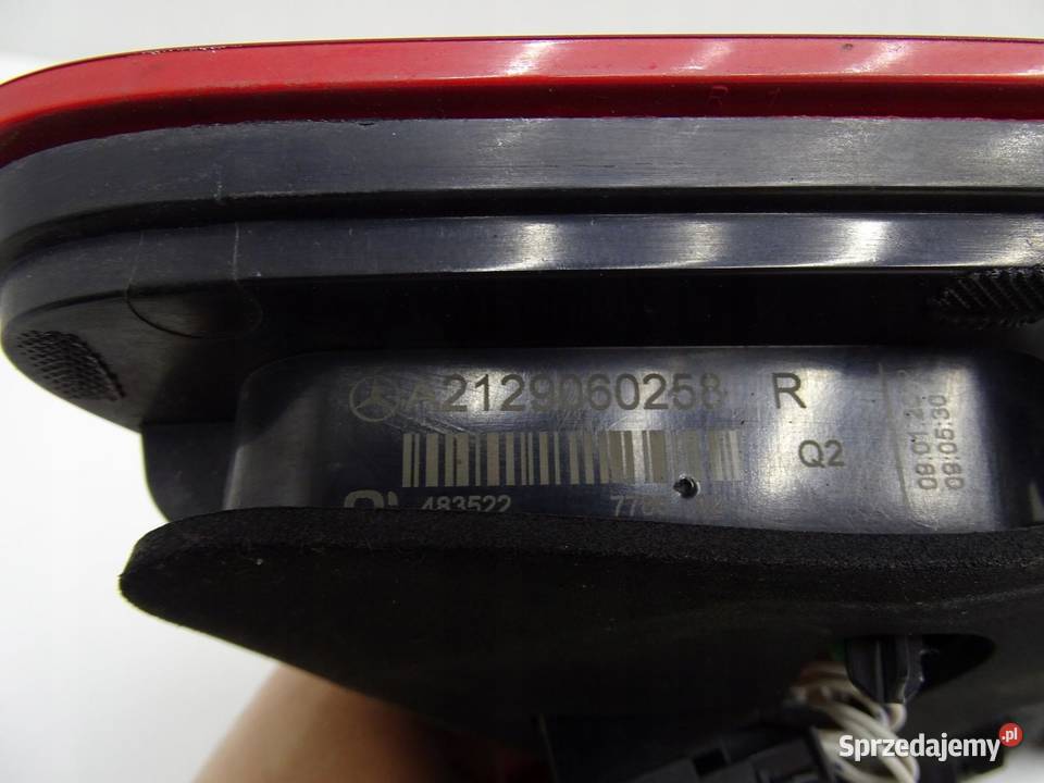 LAMPA PRAWY TYŁ PRAWA TYLNA W KLAPĘ A2129060258 małopolskie