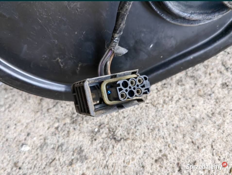 Kostka wtyczka pompy paliwa BMW E38 Żory