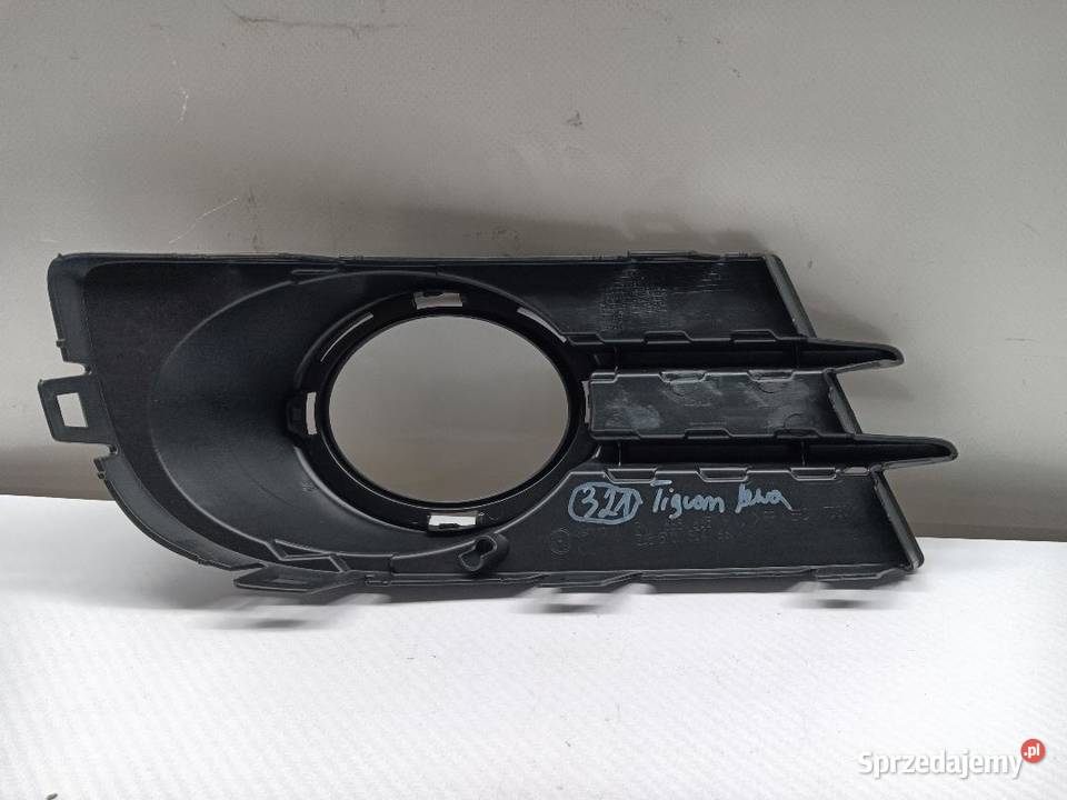 KRATKA HALOGENU LEWA VW TIGUAN 5N0853665