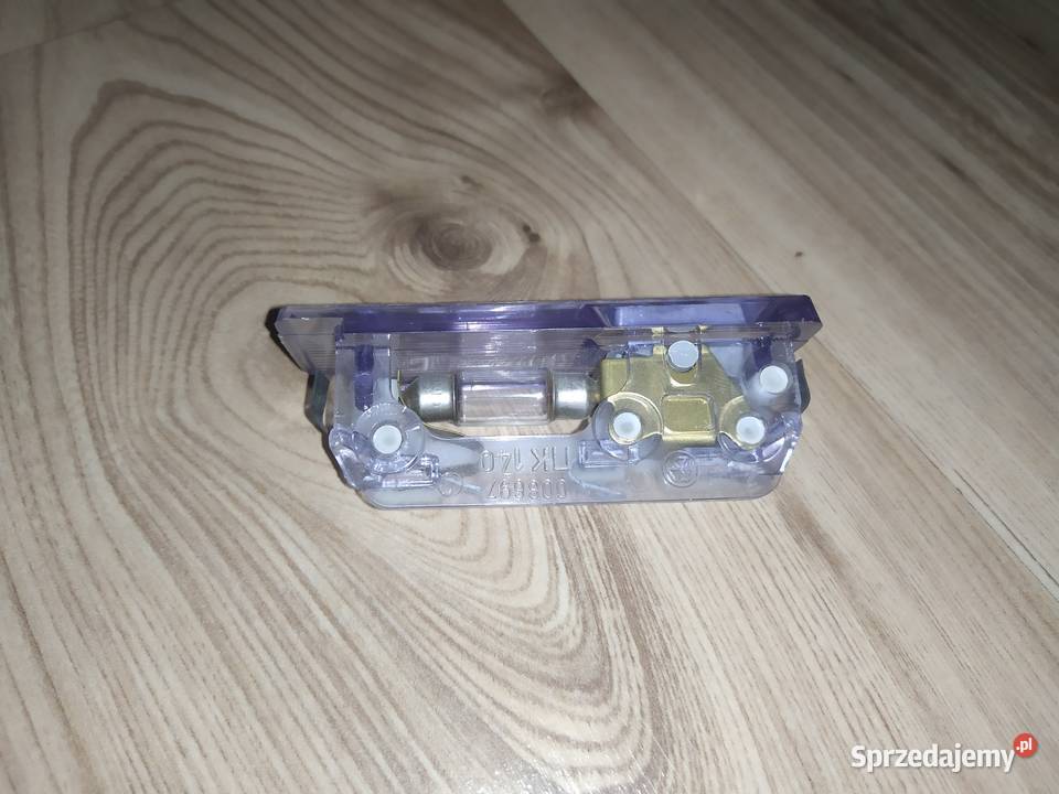 Nowa lampka oświetlenia wnętrza kabiny Fiat 125p Pruszków